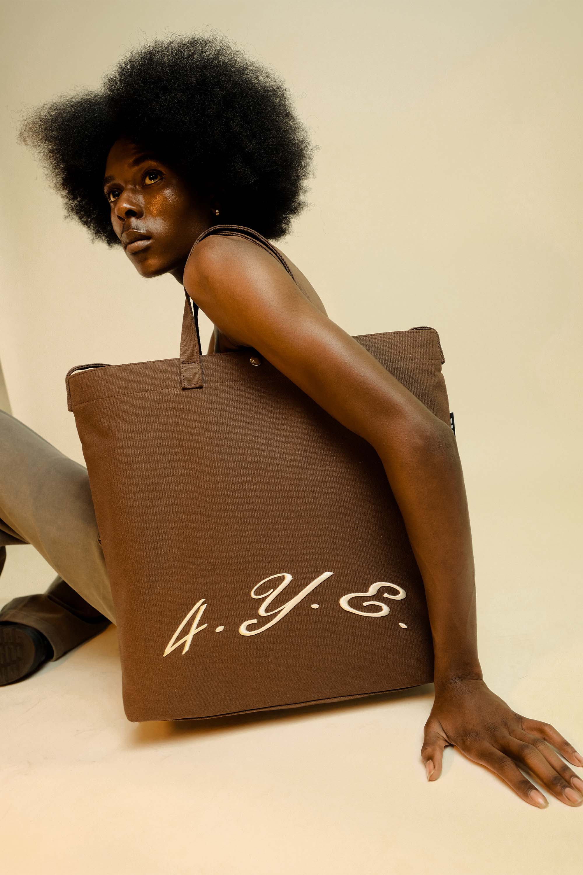★TOUT Y EST★ Lettering Big Shoulder Bag Charcoal S23ACW01 Slouchy Oversized Bags | Fall 2023 - CHARLES & KEITH US